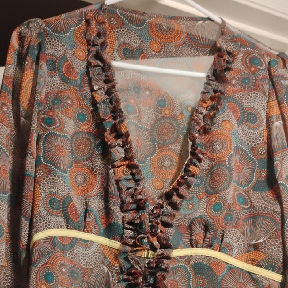 Floral Patterned Blouse with Ruffle Detail